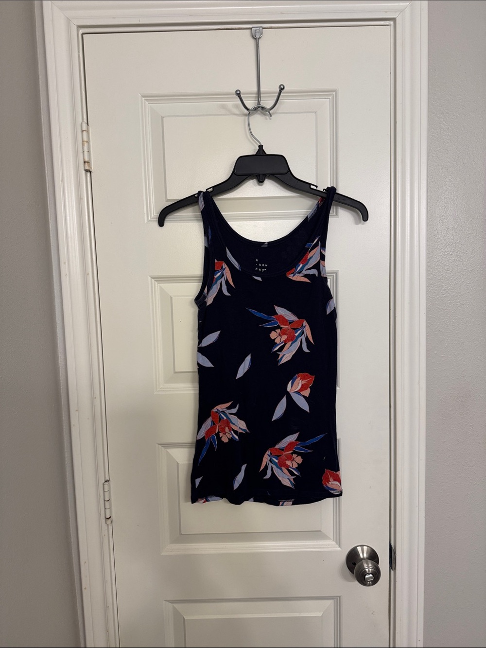 a new day Navy Floral Scoop Neck Tank Top